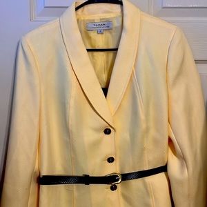 Tahari Womens 2pc suit